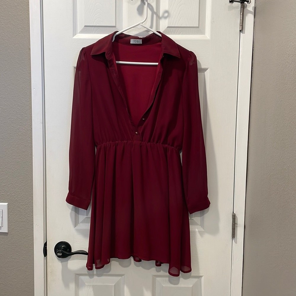 Tobi red button up dress. Size small. Perfect for work or special occasion.